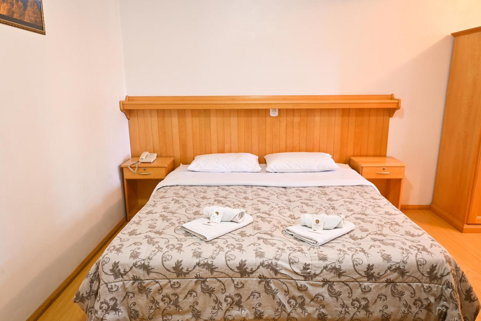 Hotel 13 Linden Treze Tilias Luaran gambar